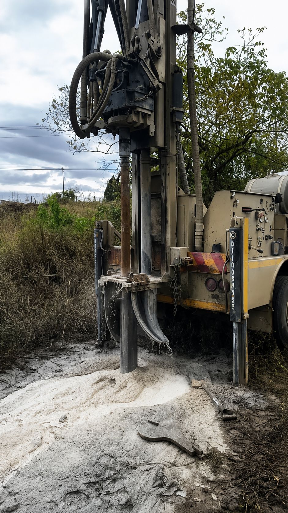 Illustrative photograph of a diamond drill rig